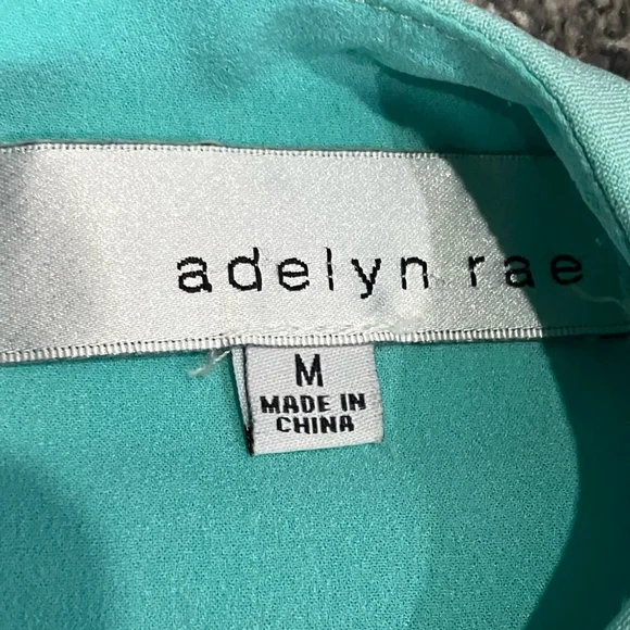 🌺 3/$20 Adelyn Rae Dress - Picture 5 of 10